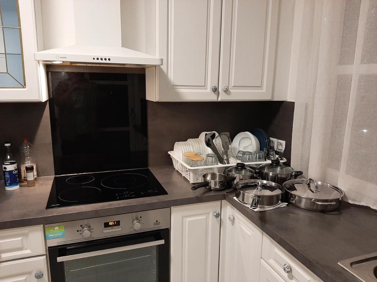 Pratique Et Calme Dans Centre De Evry Apartment Courcouronnes Екстериор снимка