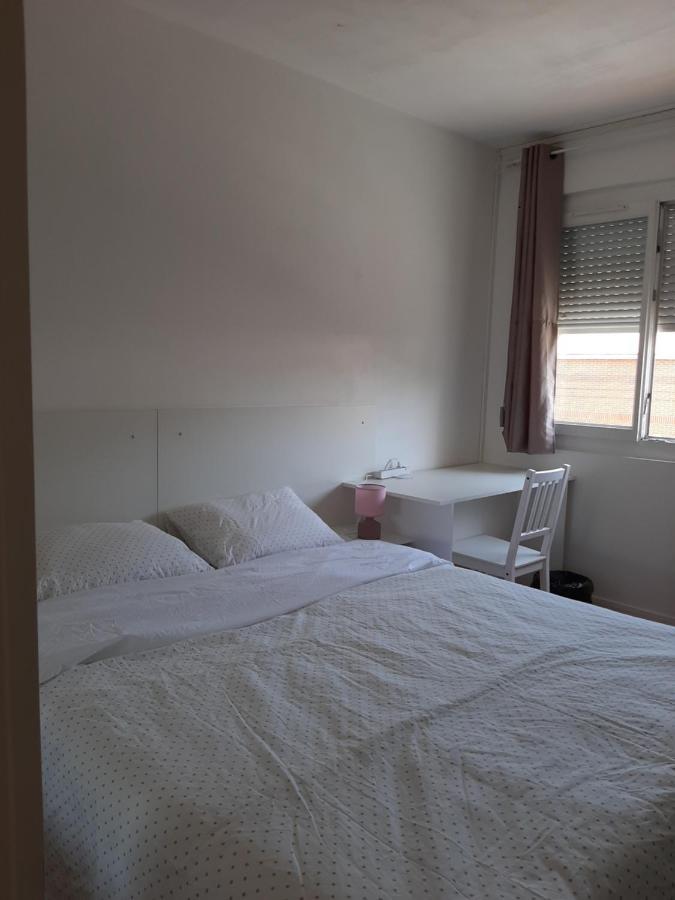Pratique Et Calme Dans Centre De Evry Apartment Courcouronnes Екстериор снимка